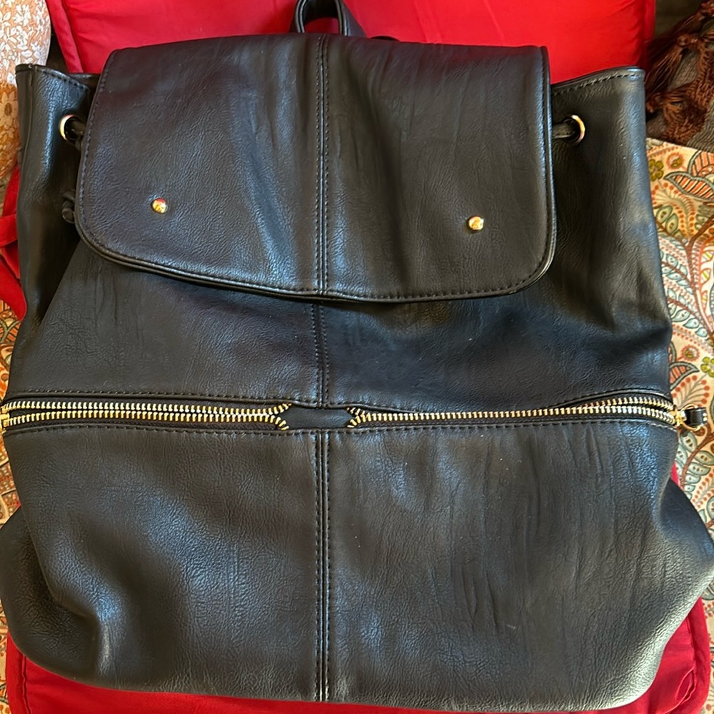 HYNES VICTORY Black Faux Leather Drawstring Backpack - 12" x 13"